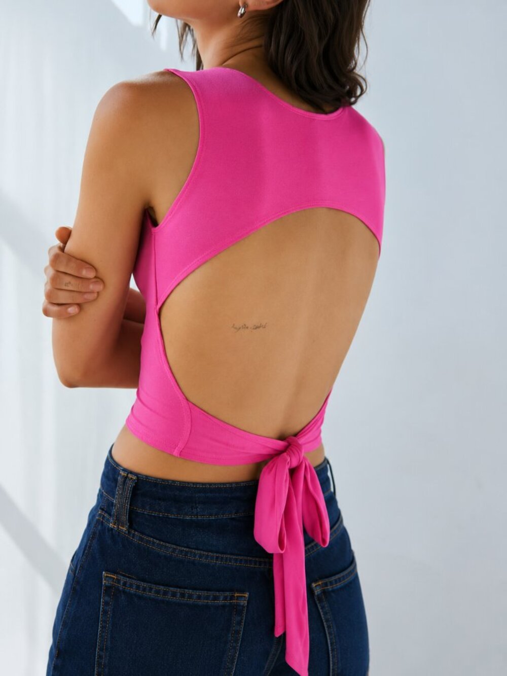 Urban Outfitters ess Keyhole Open-Back Muscle Tank Top – Pink – Size Large